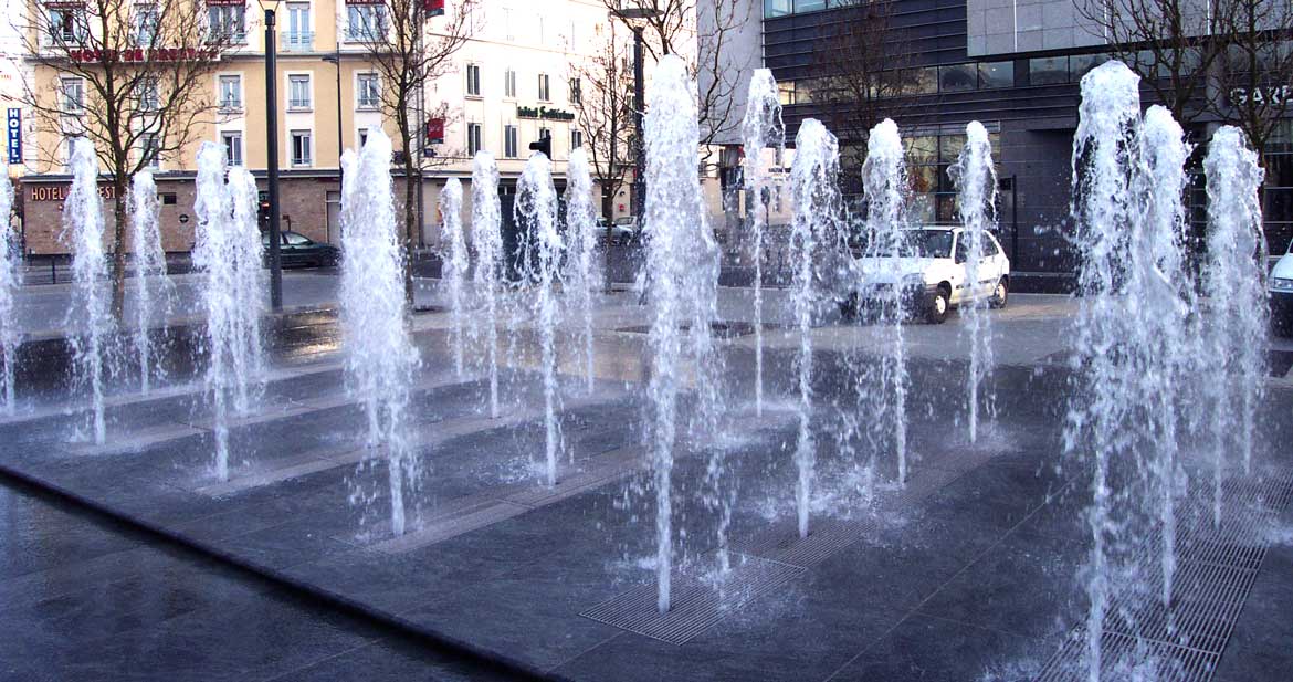 Rennes place de la gare (85)