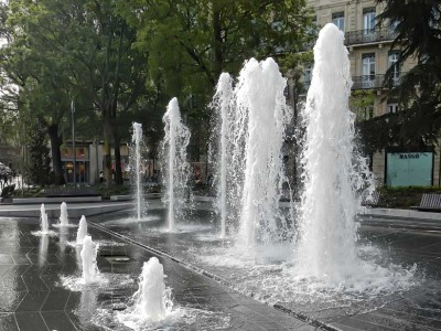 square charles de gaulle fontaine fountain toulouse diluvial