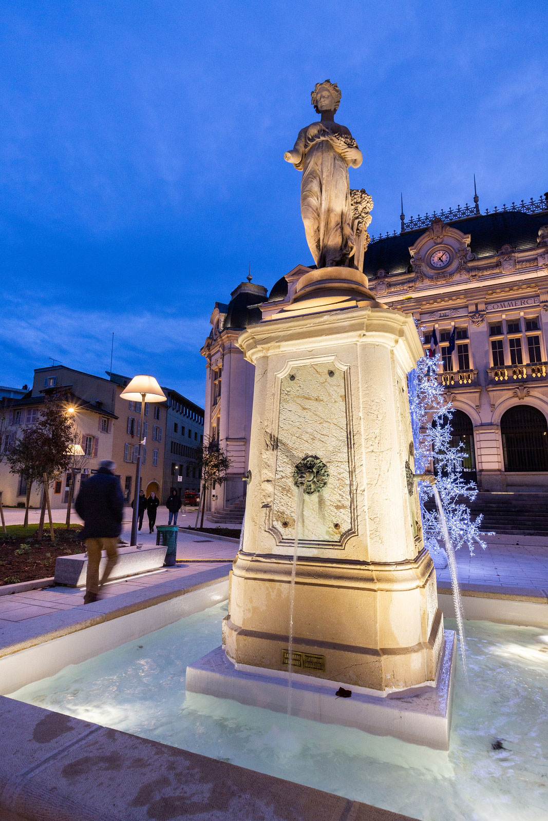 Mâcon Place Genèves (71)