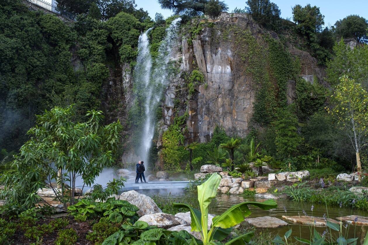 Photo de la cascade du Jardin extraordinaire de la carrière Misery à Nantes CREDIT PHOTO PRESSE OCÉAN OLIVIER LANRIVAIN