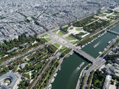 Vue aérienne de la place de la Concorde et du jardin des Tuileries à Paris